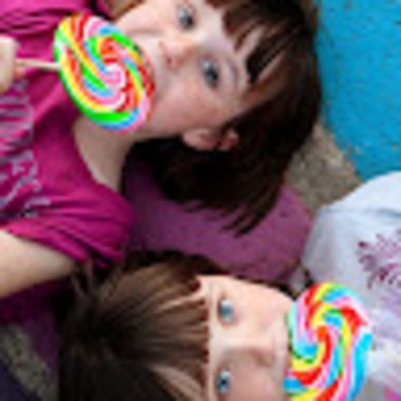 Meet your Posher, Traci - Picture 1 of 1